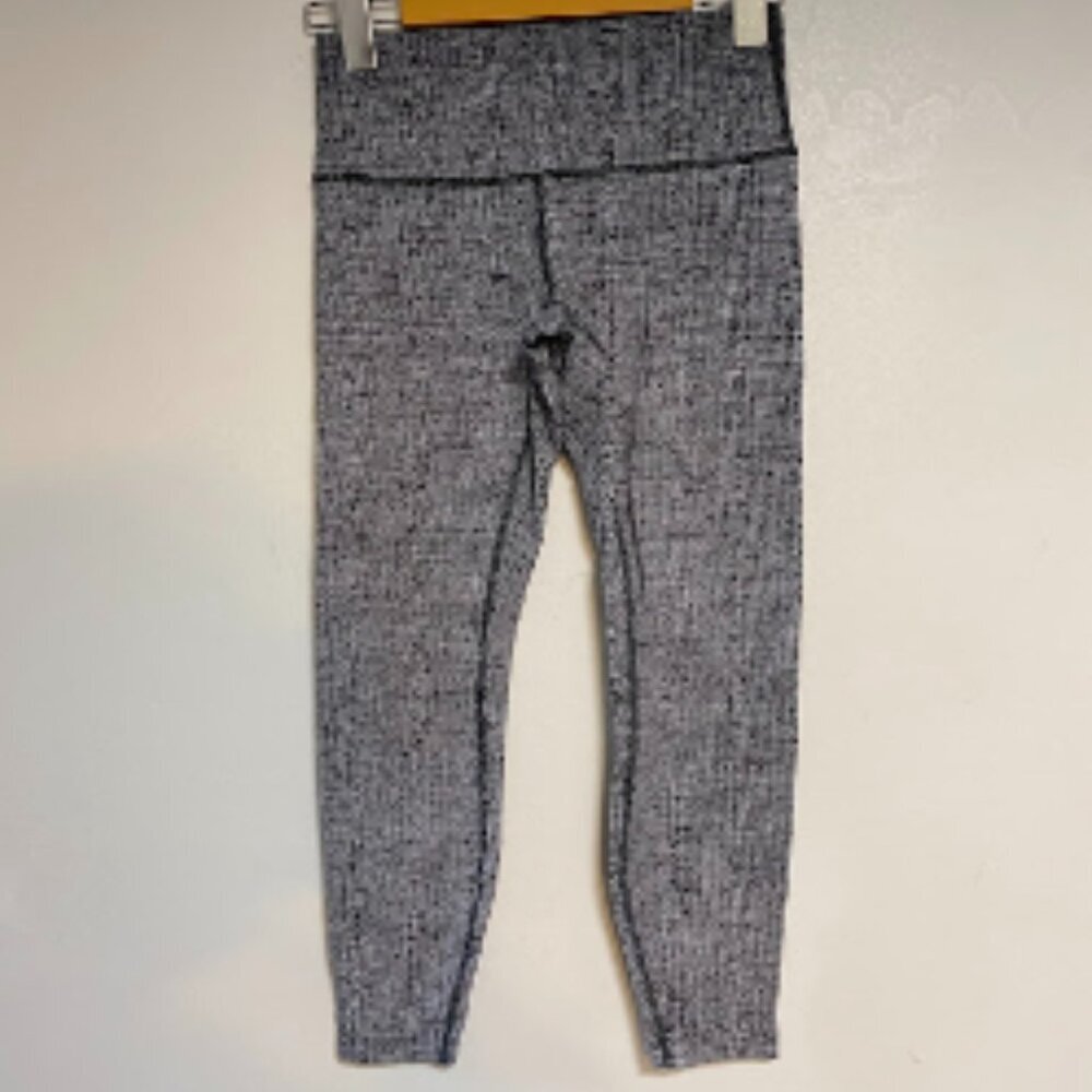 Lululemon Black White Static Print Women's High-Rise Leggings Size 4 - Picture 2 of 10